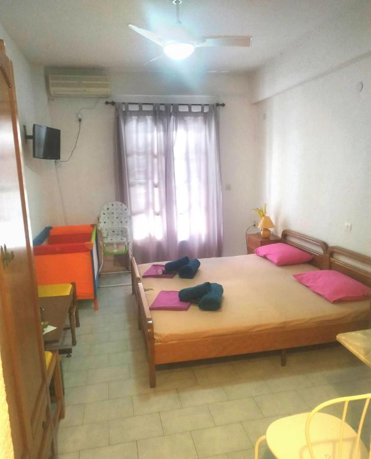 Kallithea  Hotel Agni -Enoikiazomena Diamerizmata المظهر الخارجي الصورة
